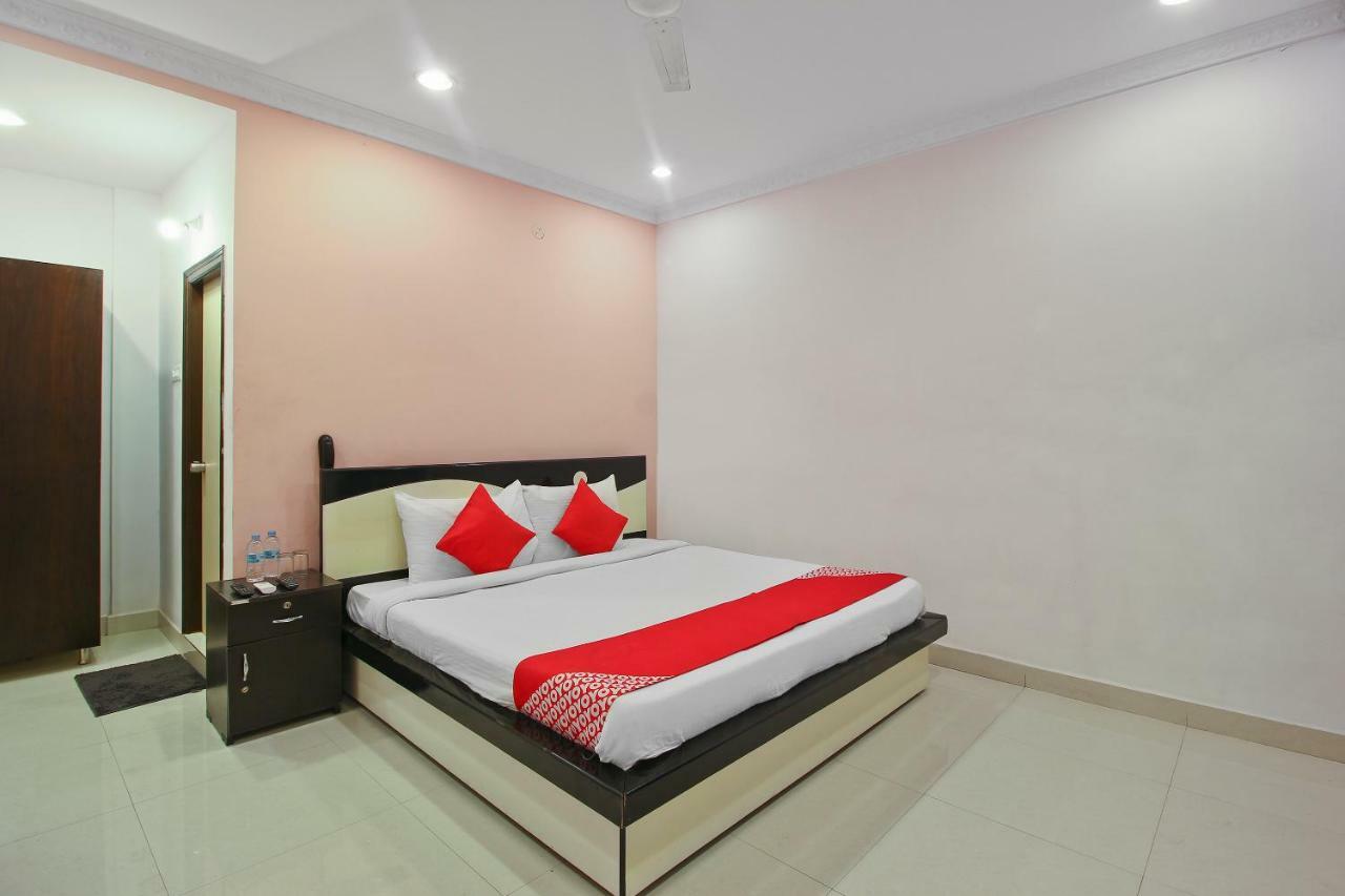 Hotel Oyo Flagship 463 Banjara Hills Hyderabad Exterior foto