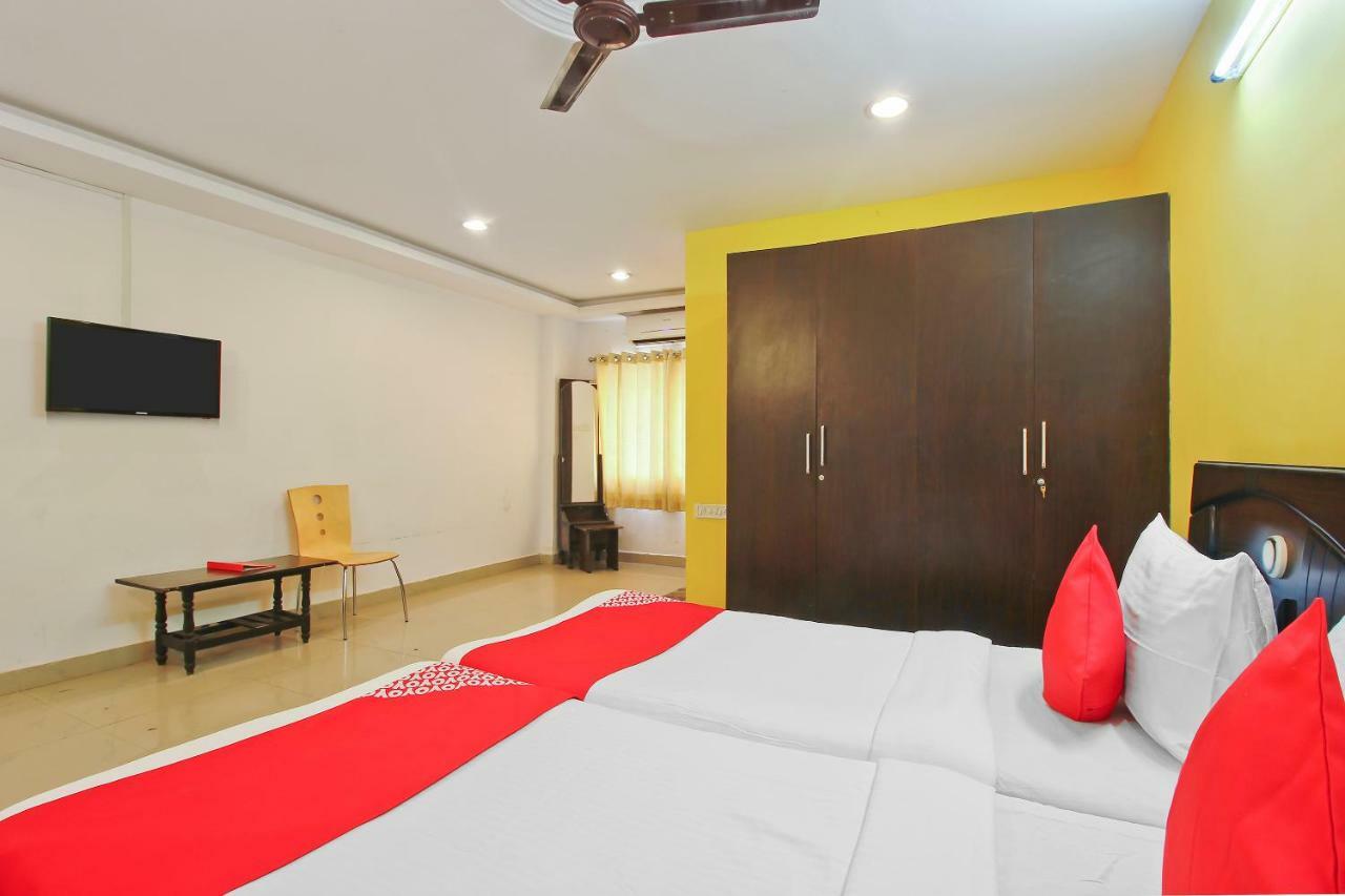 Hotel Oyo Flagship 463 Banjara Hills Hyderabad Exterior foto