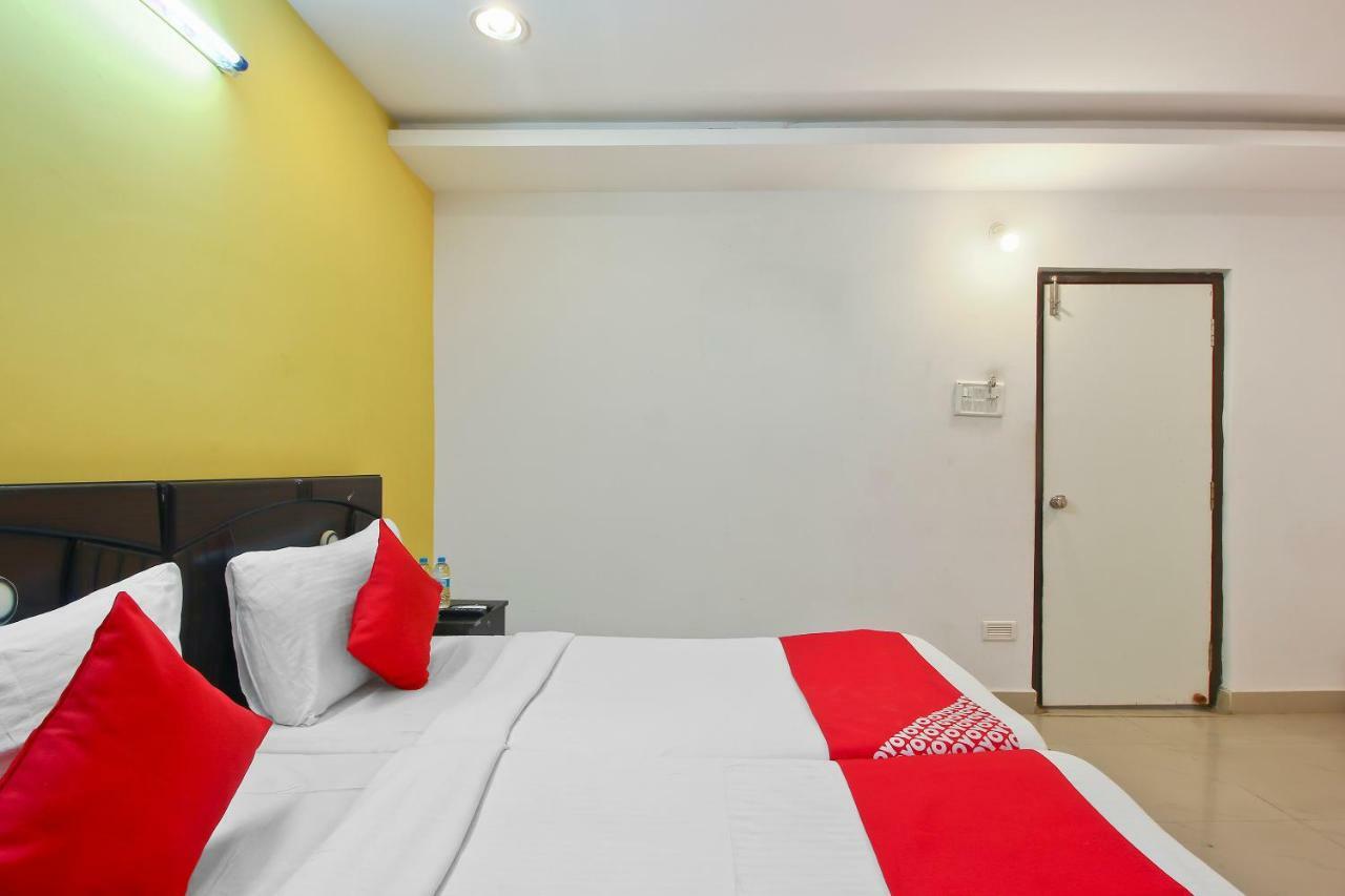 Hotel Oyo Flagship 463 Banjara Hills Hyderabad Exterior foto
