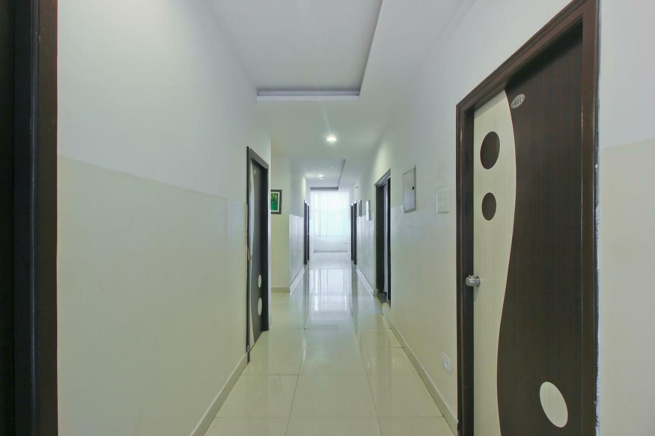 Hotel Oyo Flagship 463 Banjara Hills Hyderabad Exterior foto