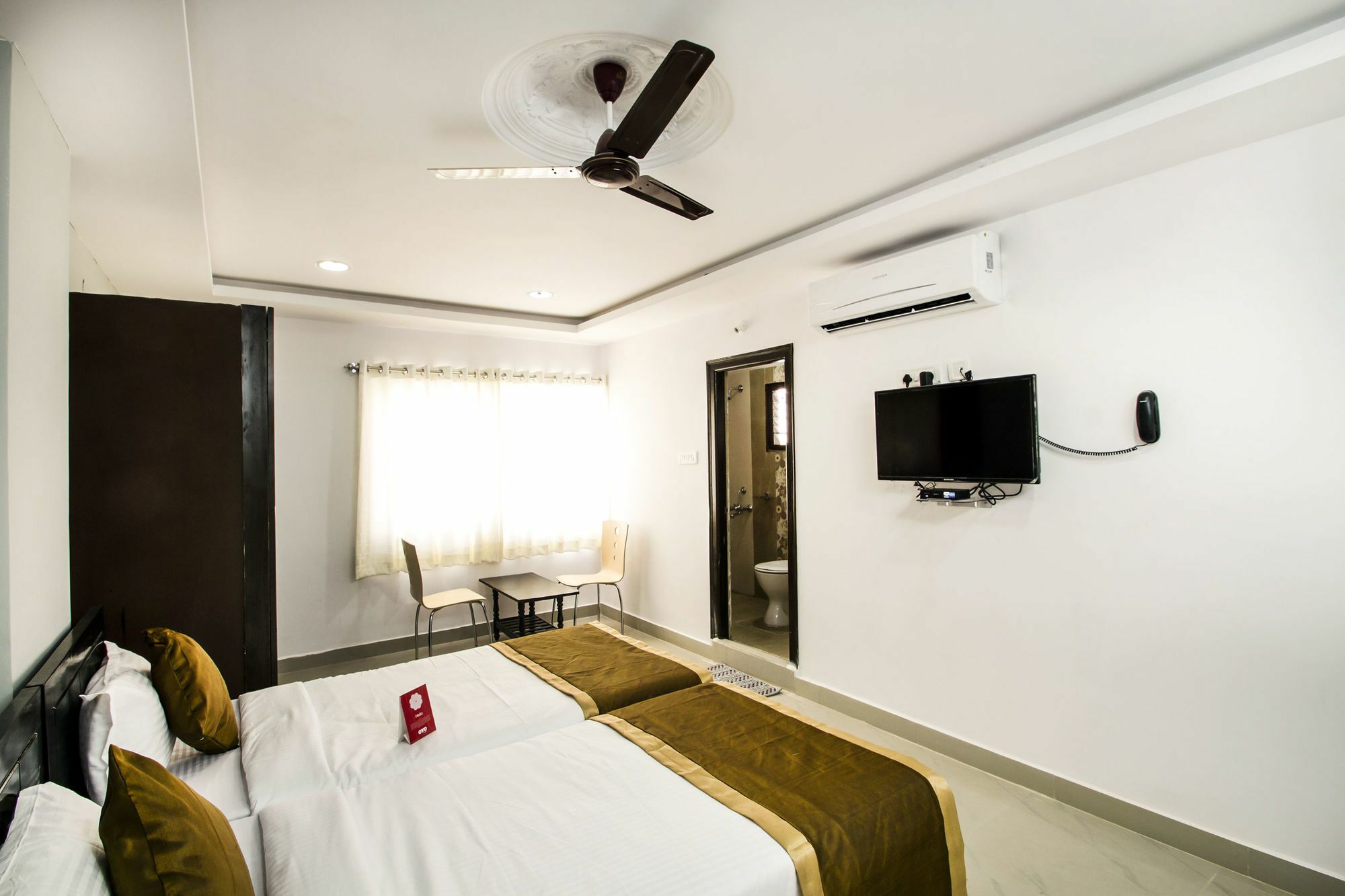 Hotel Oyo Flagship 463 Banjara Hills Hyderabad Exterior foto